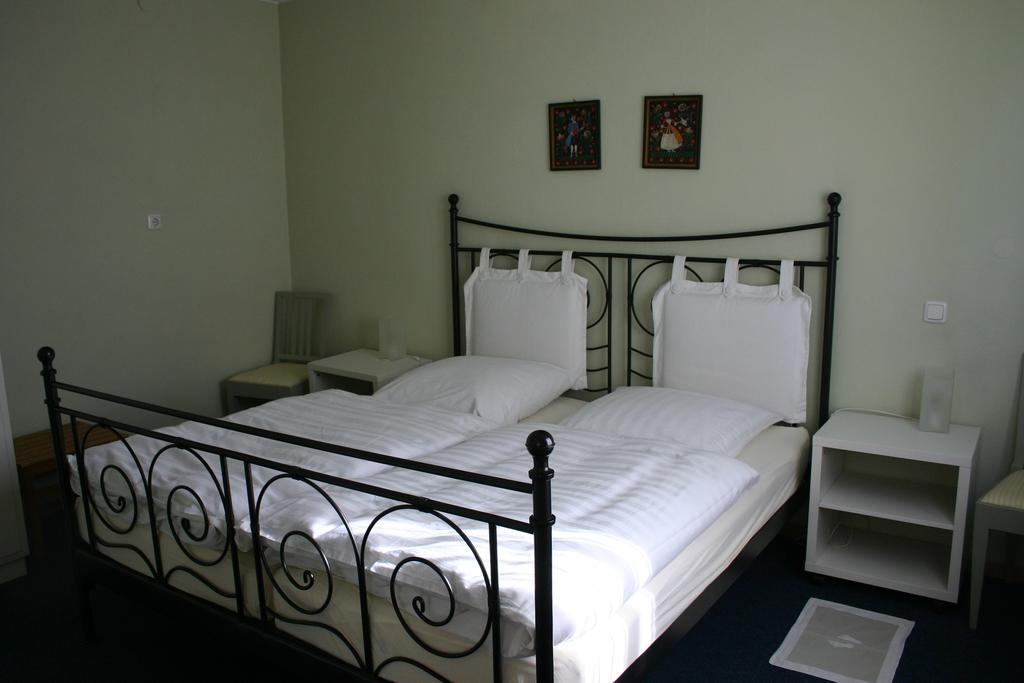 Appartamento Bed & Kitchen Burgau Esterno foto
